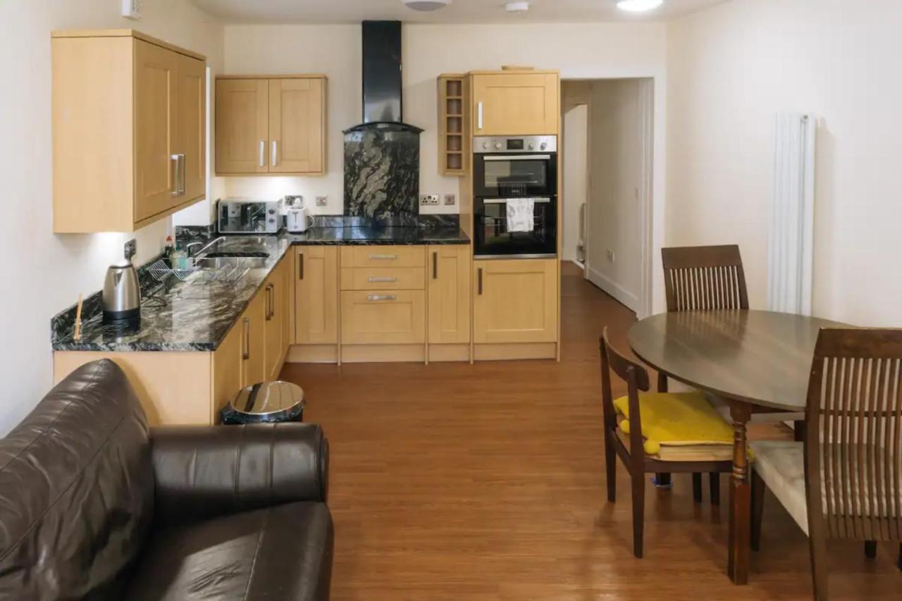Homely 3 Bedroom In The Heart Of Central EDI Exteriér fotografie