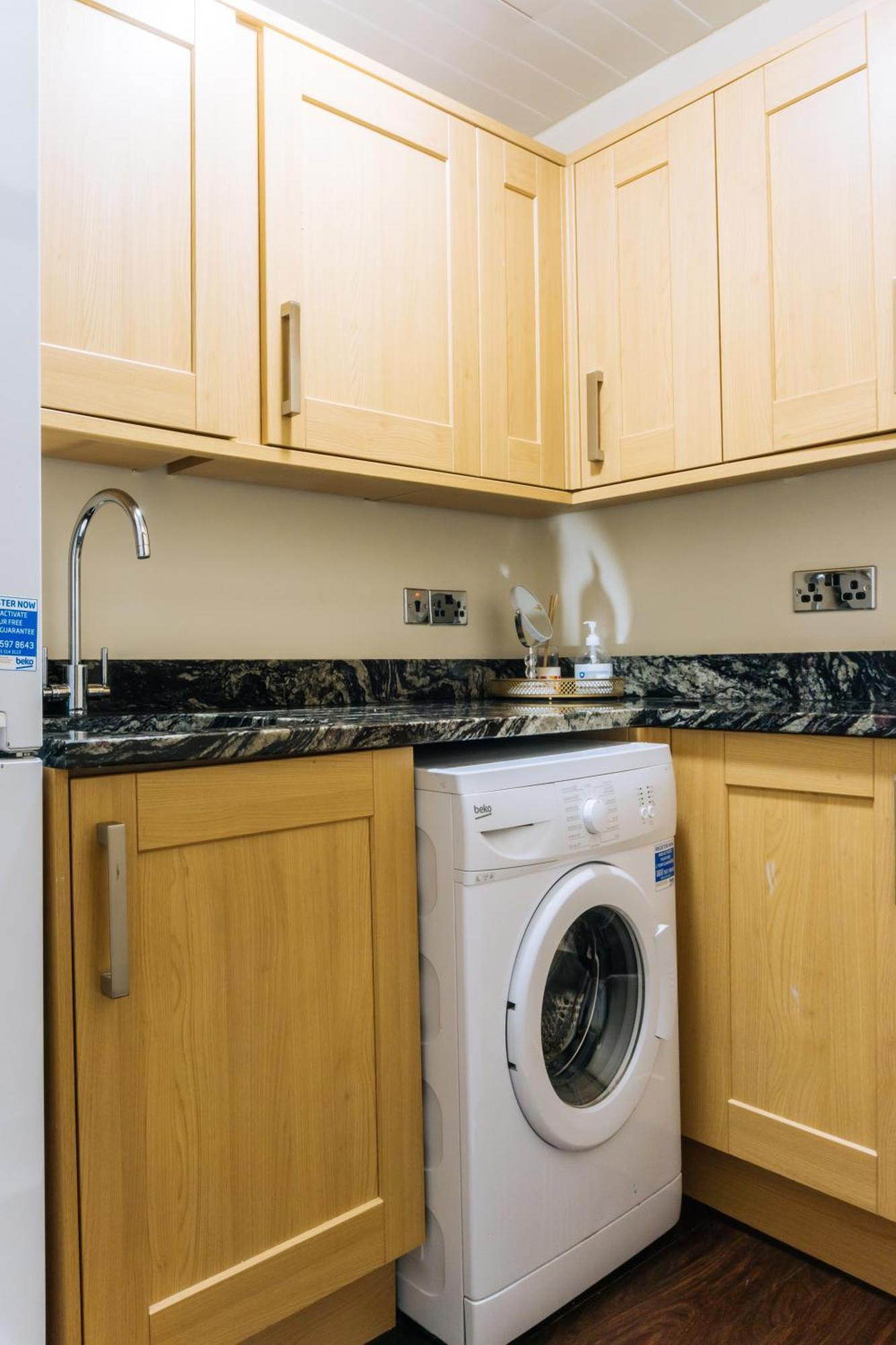 Homely 3 Bedroom In The Heart Of Central EDI Exteriér fotografie
