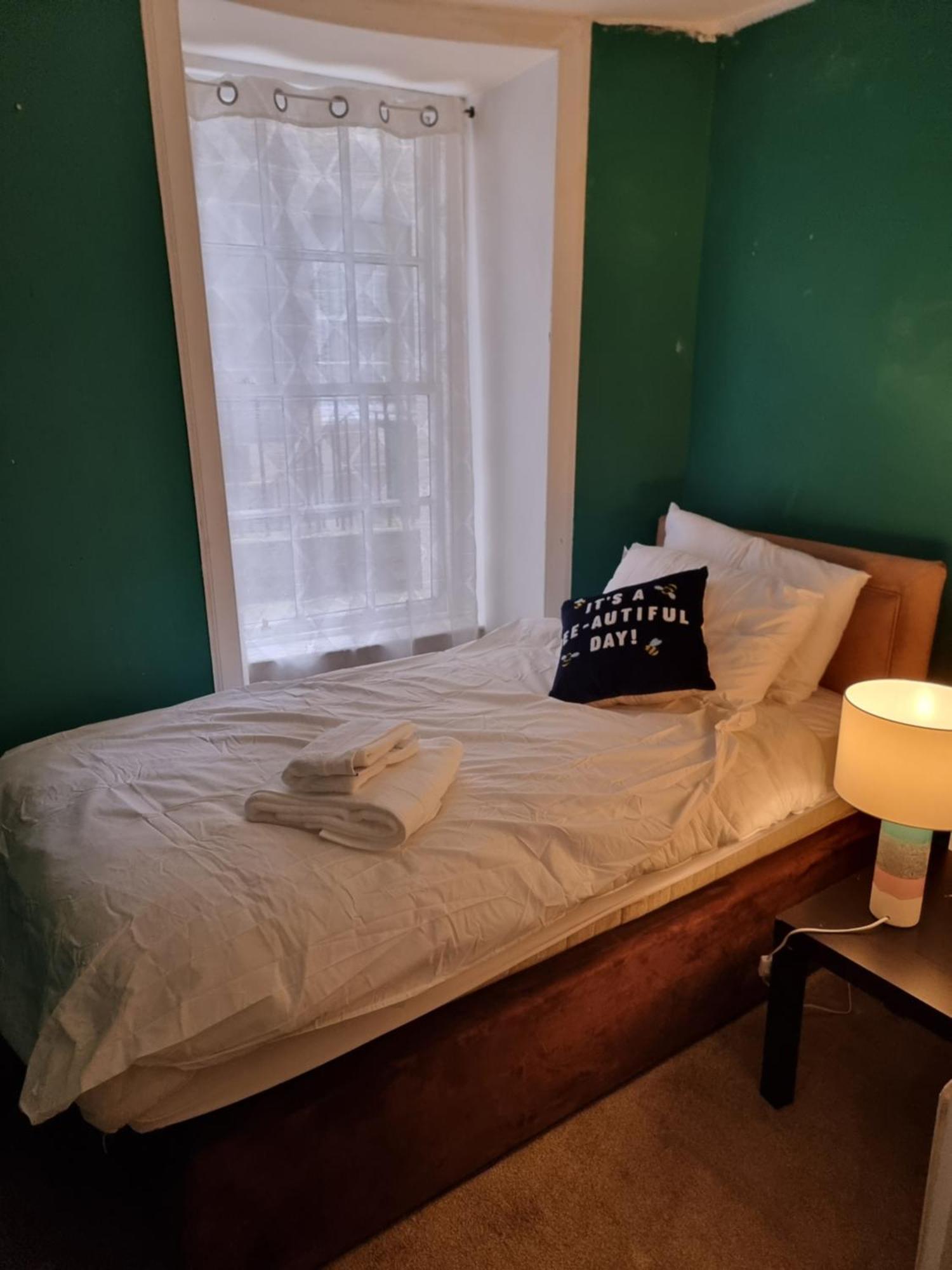 Homely 3 Bedroom In The Heart Of Central EDI Exteriér fotografie