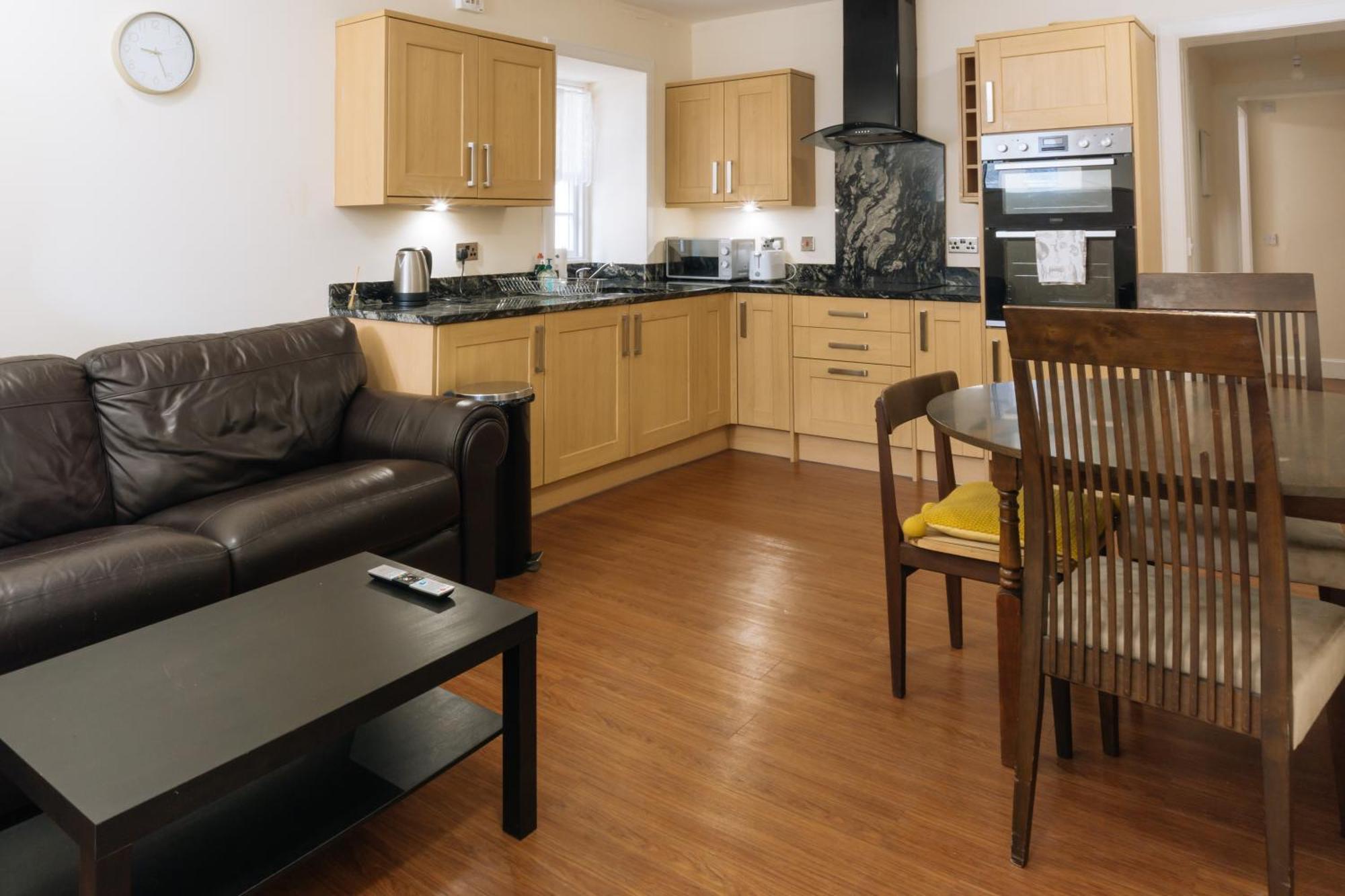 Homely 3 Bedroom In The Heart Of Central EDI Exteriér fotografie