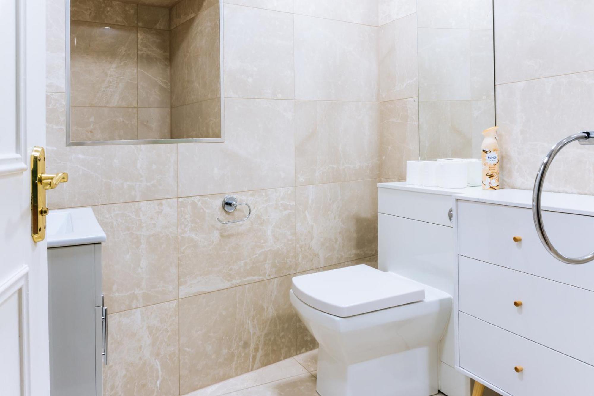 Homely 3 Bedroom In The Heart Of Central EDI Exteriér fotografie