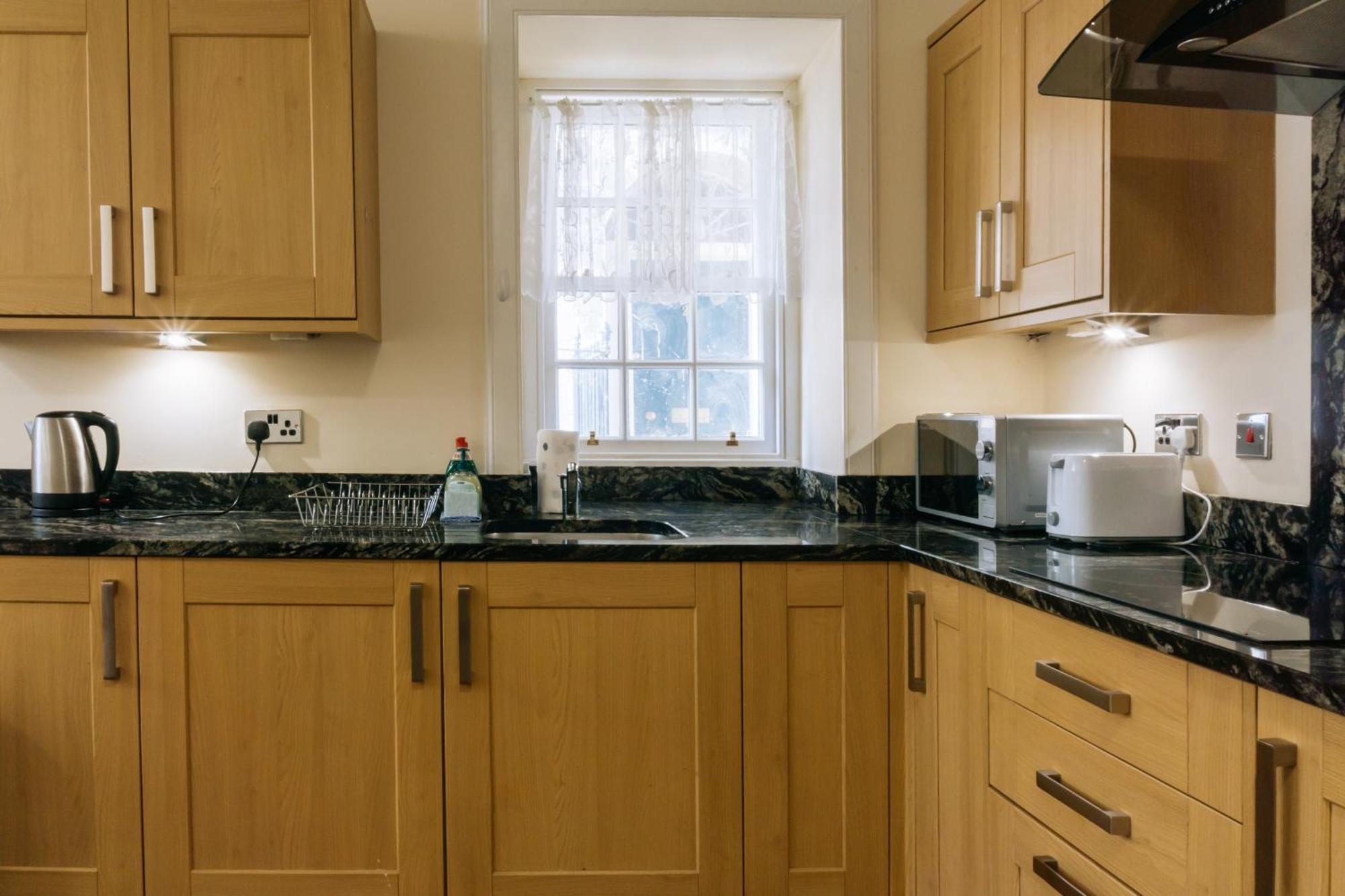 Homely 3 Bedroom In The Heart Of Central EDI Exteriér fotografie